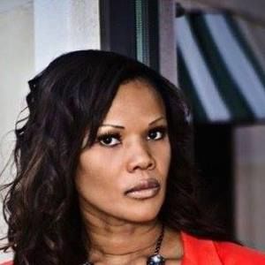 Meet your Posher, Waynette